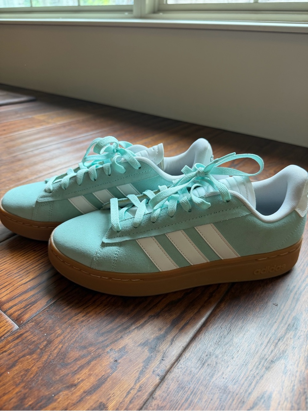 adidas Grand Court alpha